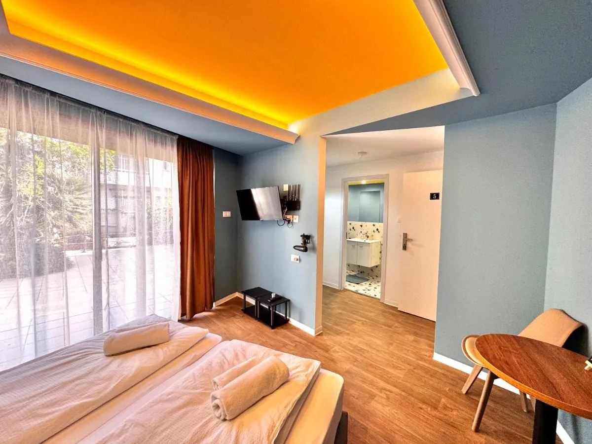Image 2 of Modern Studio Nr5 private Kitchenette and Bathroom