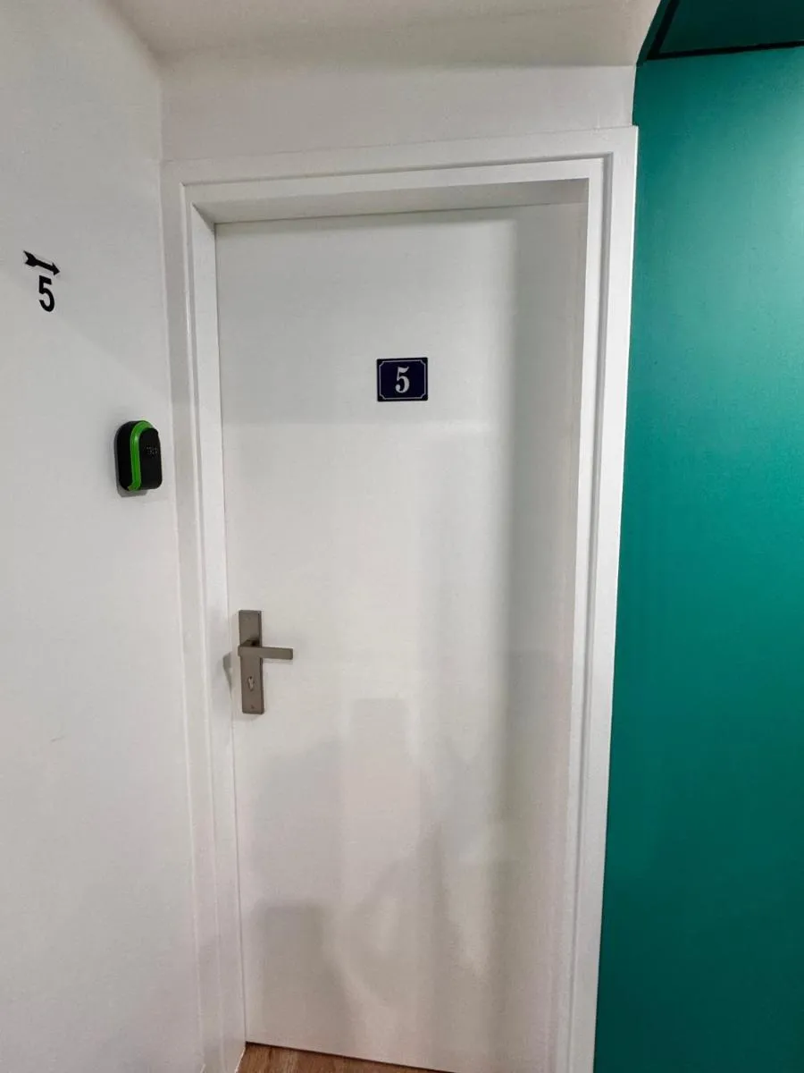 Image 4 of Modern Studio Nr5 private Kitchenette and Bathroom
