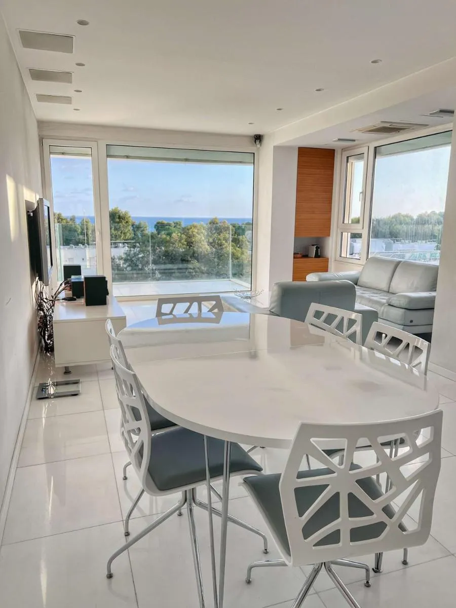 Image 2 of Modern seafront apartment