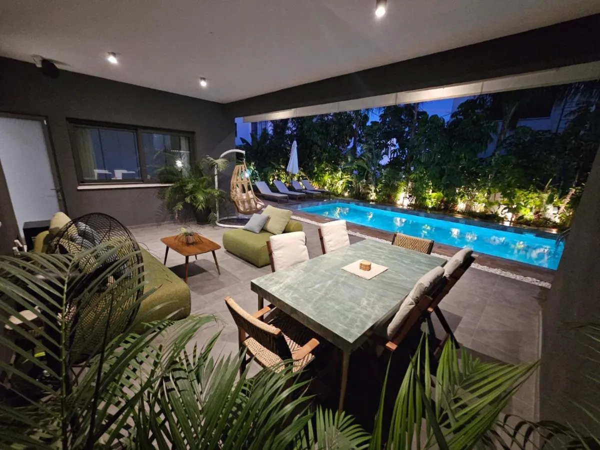 Image 4 of NEW Luxury House – Heated Salty Swimming Pool, Outdoor Jacuzzi, Sauna, Exotic Garden