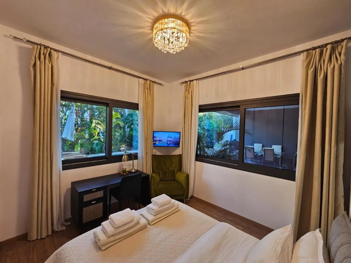 Image 3 of NEW Luxury House – Heated Salty Swimming Pool, Outdoor Jacuzzi, Sauna, Exotic Garden