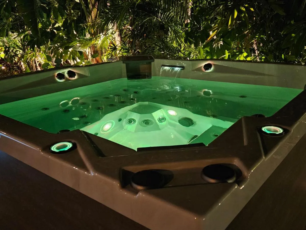 Image 6 of NEW Luxury House – Heated Salty Swimming Pool, Outdoor Jacuzzi, Sauna, Exotic Garden