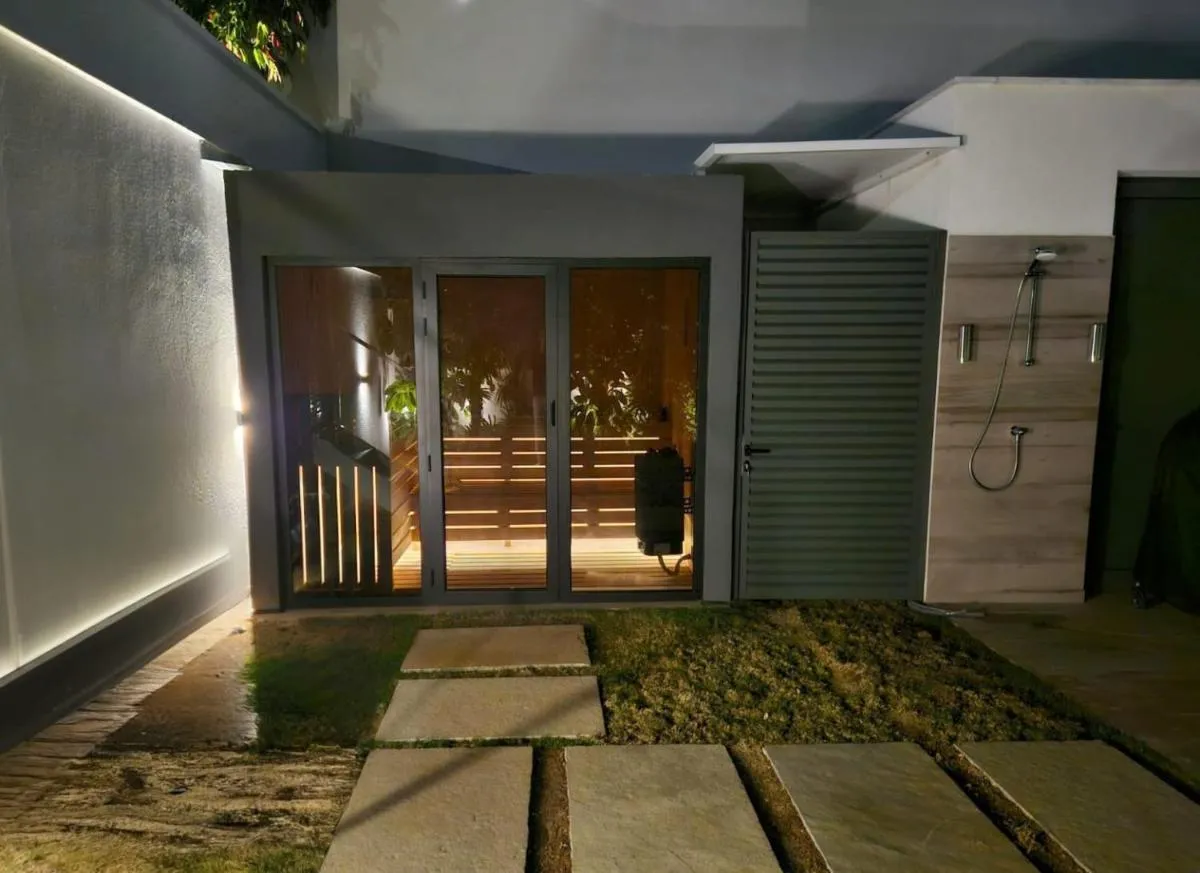 Image 2 of NEW Luxury House – Heated Salty Swimming Pool, Outdoor Jacuzzi, Sauna, Exotic Garden