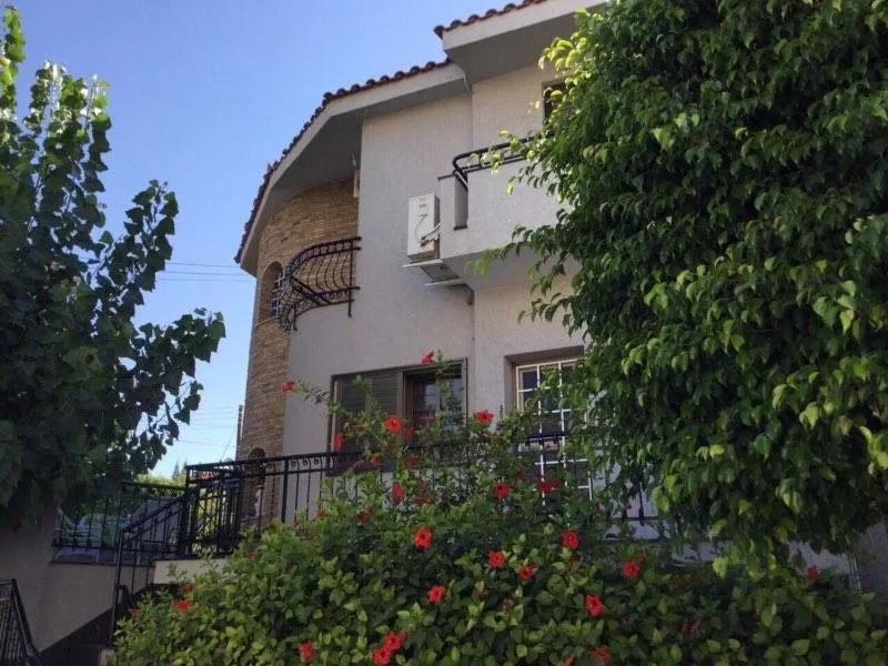 Image of Nikola’s House
