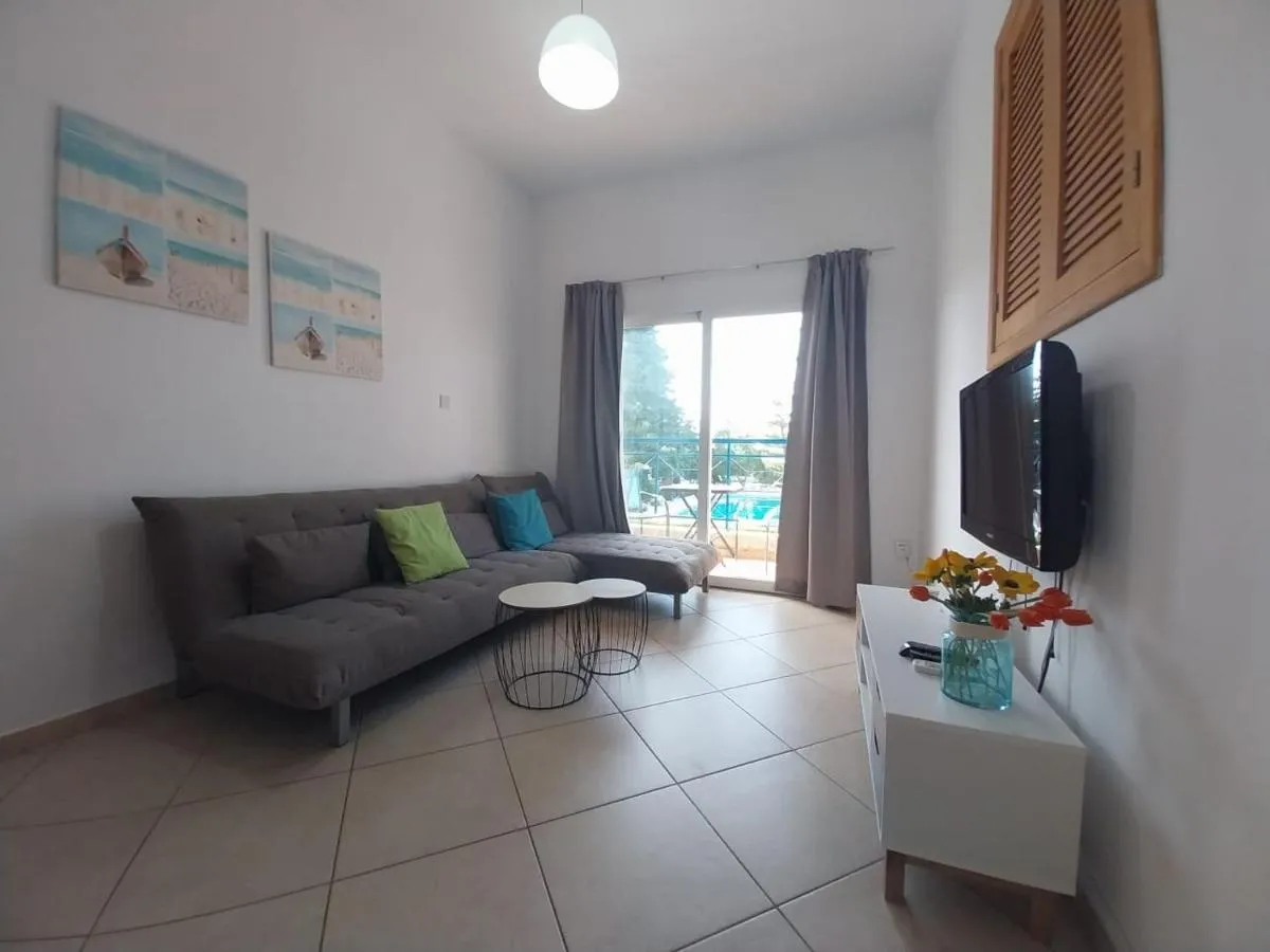 Image 3 of Palm Beach Apartment 26