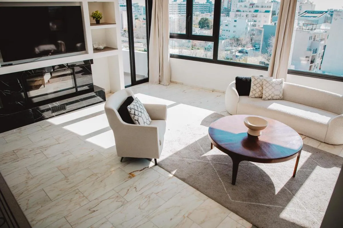 Image 6 of Phaedrus Living City Center Sky Penthouse