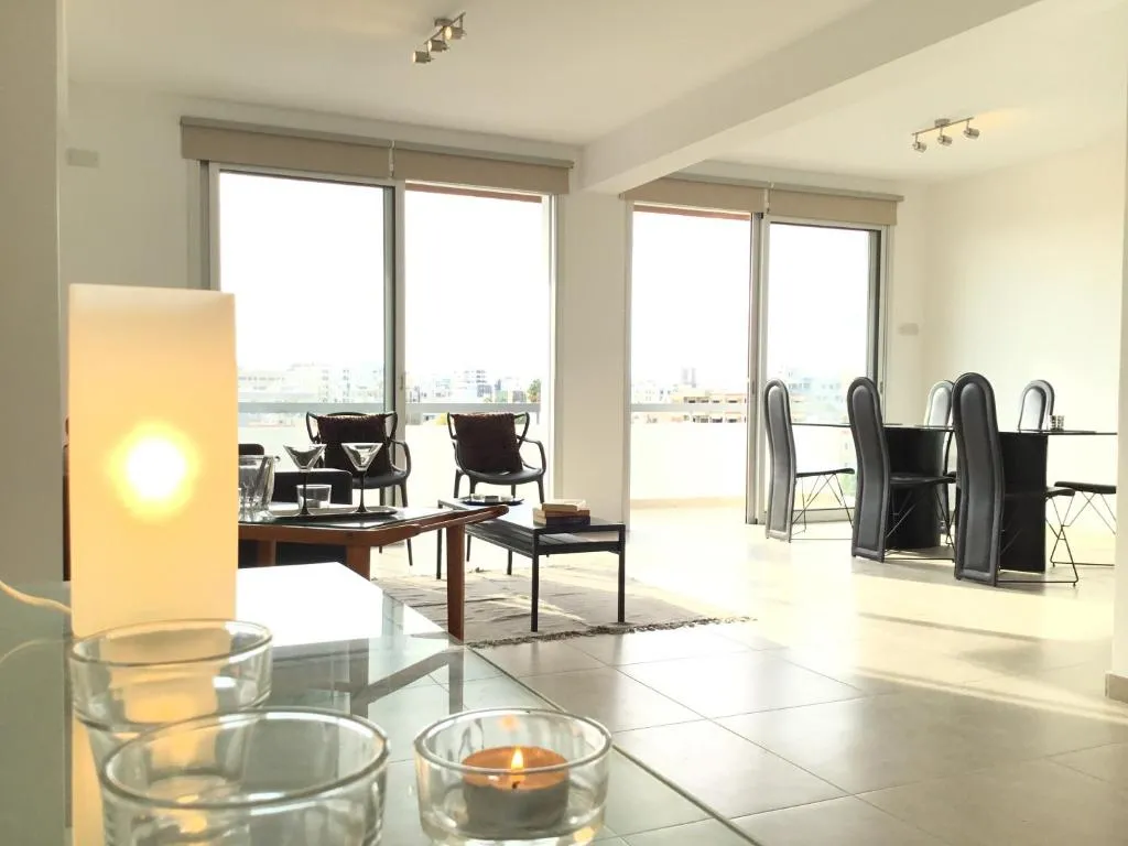 Image of RESIDENCE ONE