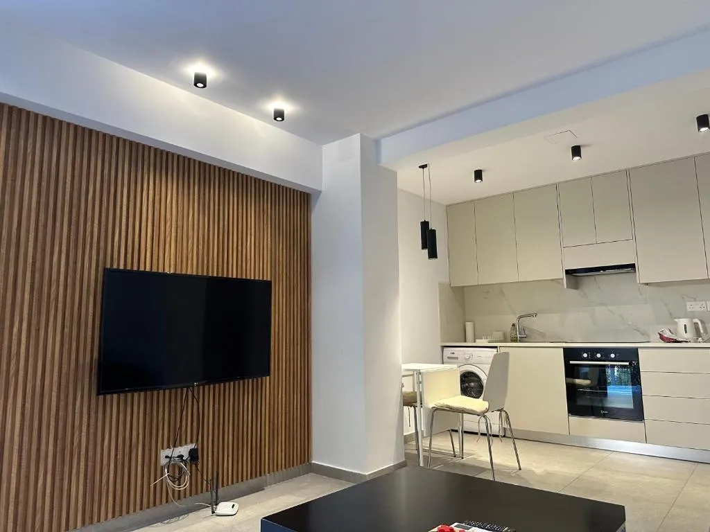 Image of Royal Sunset Studios & Apartments
