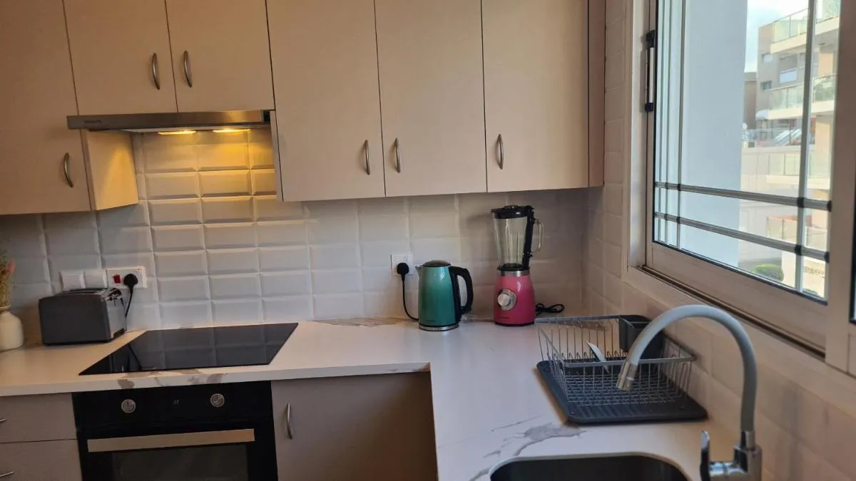 Image 4 of STAY Sunlit Apartment