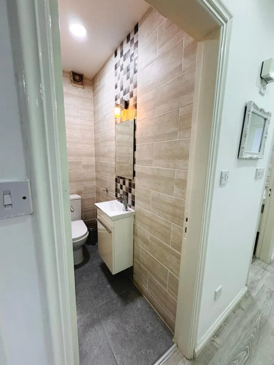 Image 2 of Sea view 3 bedrooms apartment