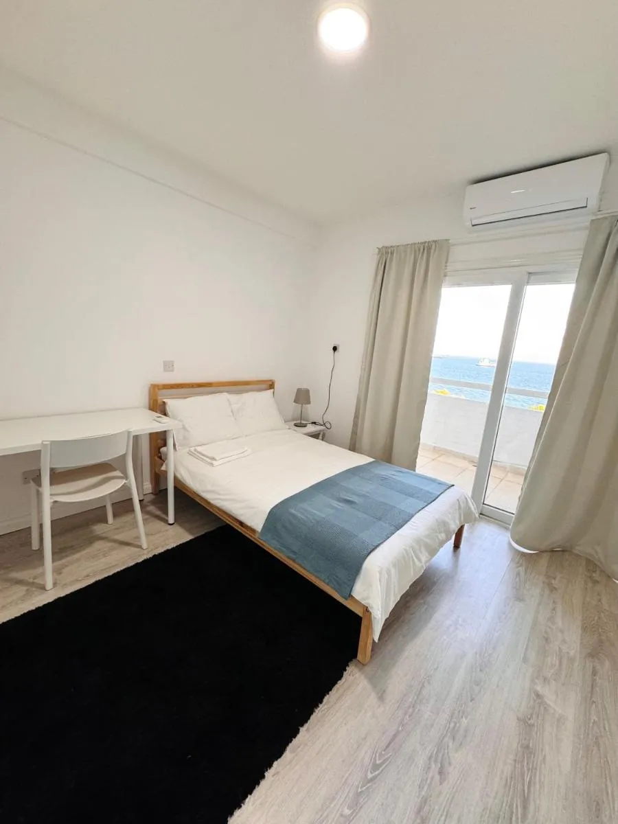 Image 3 of Sea view 3 bedrooms apartment
