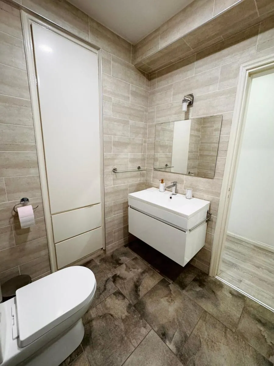 Image 5 of Sea view 3 bedrooms apartment