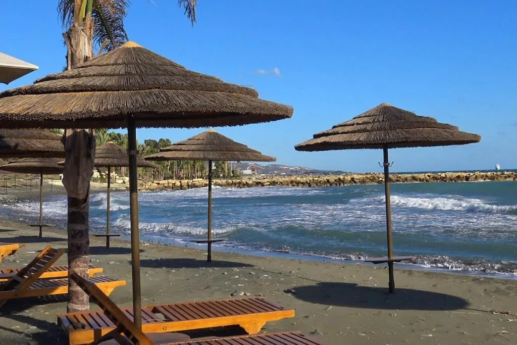 Image 1 of Sea view Beach House with Pool