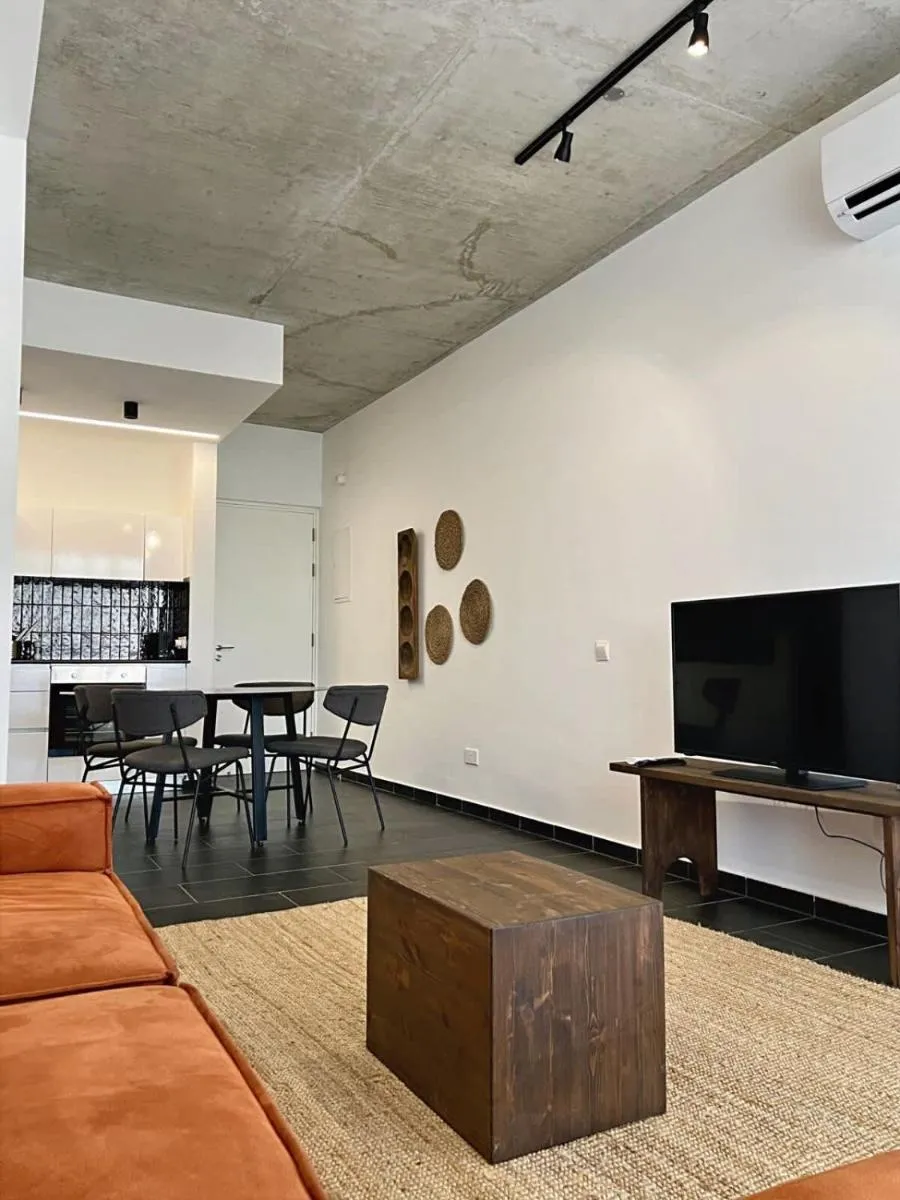 Image 4 of Urban Oasis Retreat