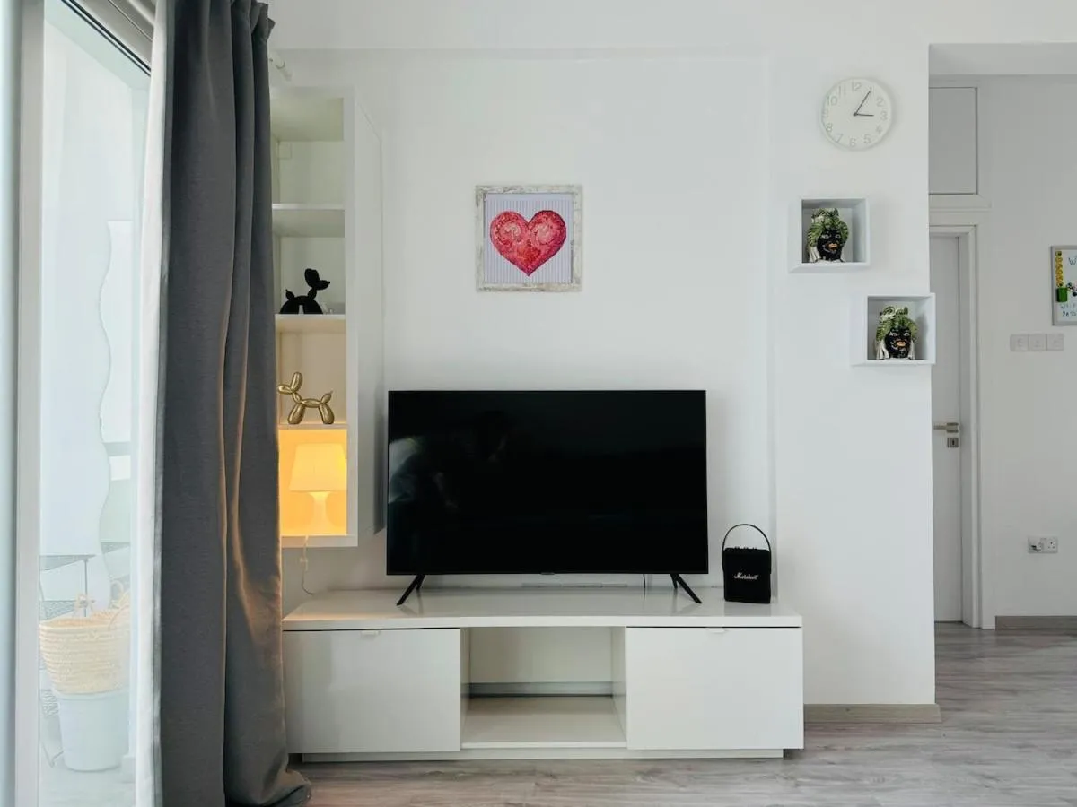 Image 5 of White 1-bdr apartment Agyos Tychonas